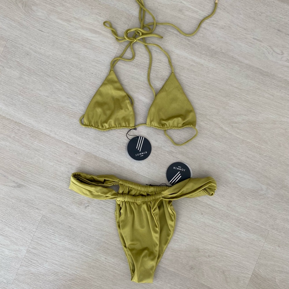 Sommer Swim green bikini